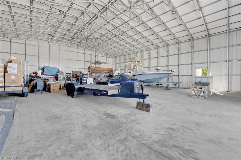 COLONIAL FARMS - Residential