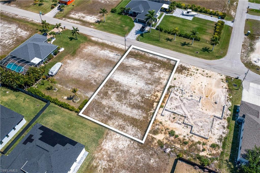 CAPE CORAL - Land
