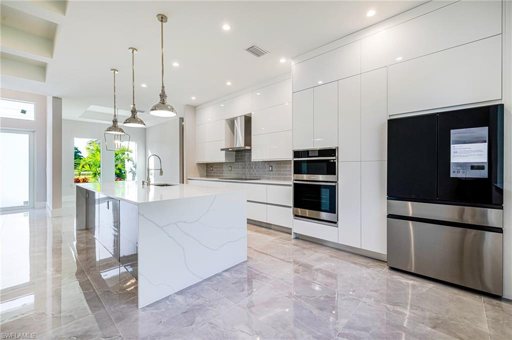 GOLDEN GATE ESTATES - Residential