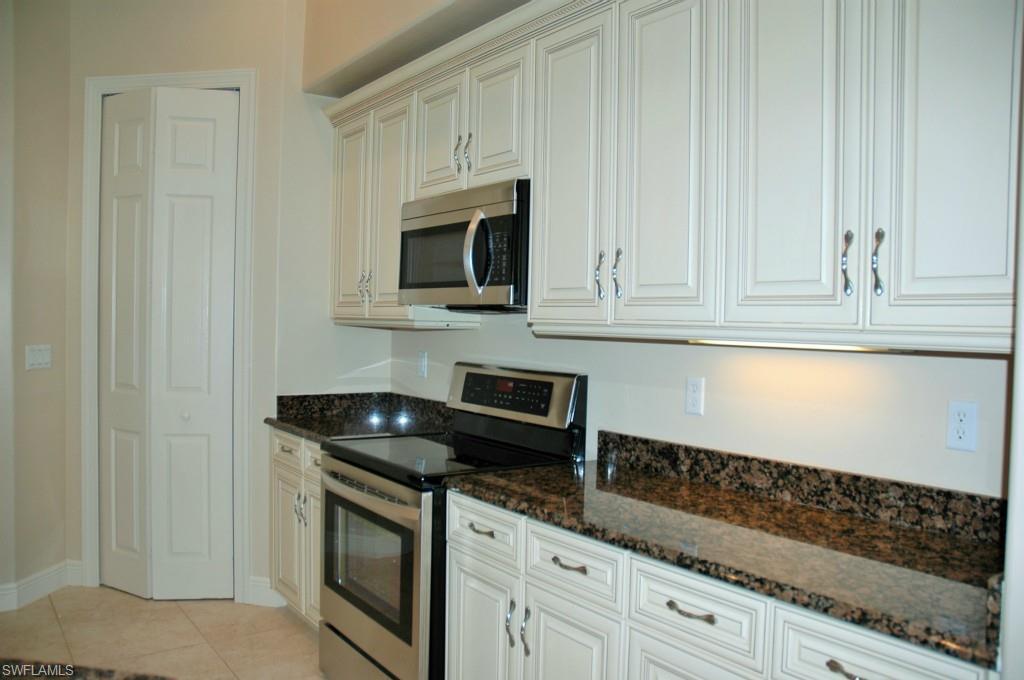 THE WOODS PRESERVE - Residential