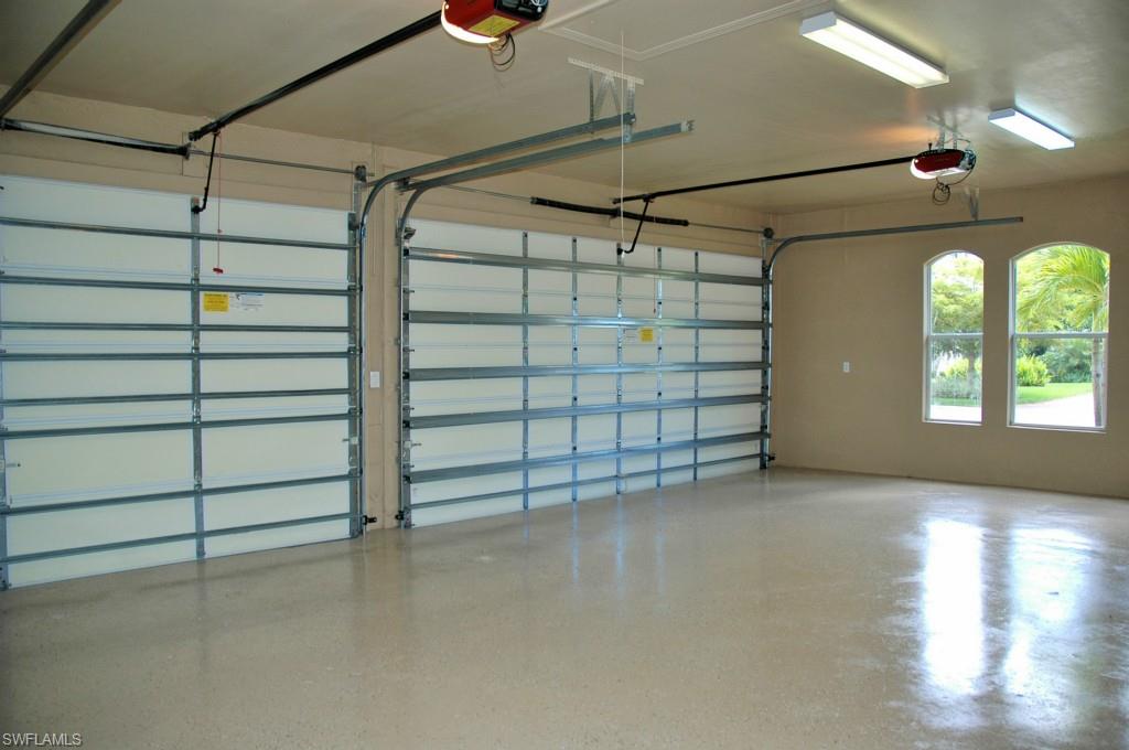 THE WOODS PRESERVE - Residential