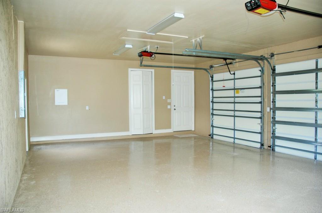 THE WOODS PRESERVE - Residential