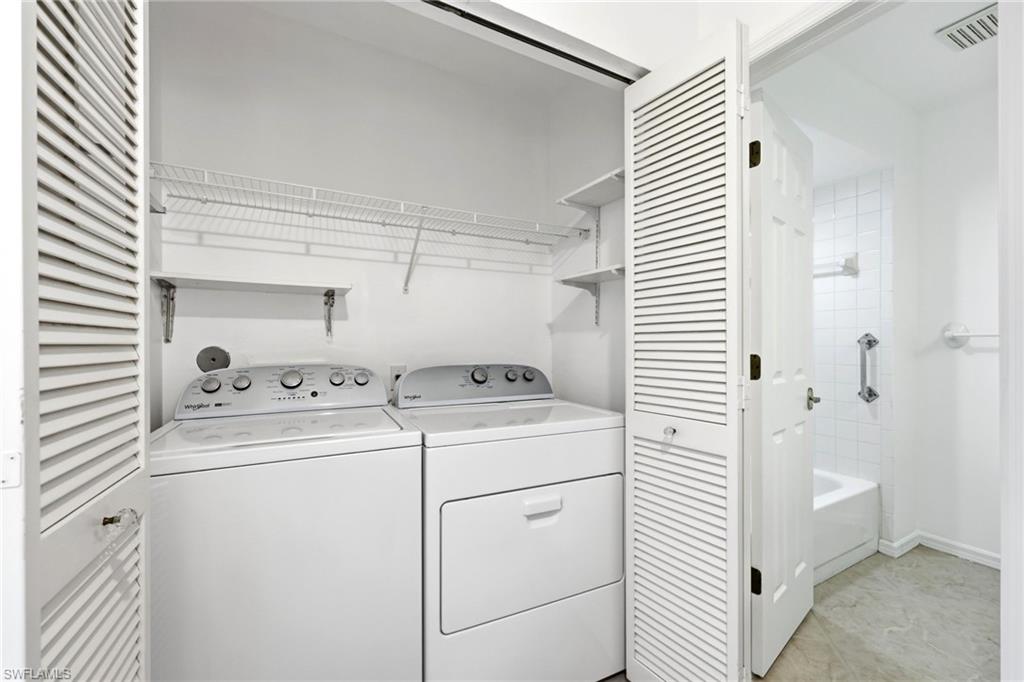 LAKESIDE VILLAS - Residential Lease