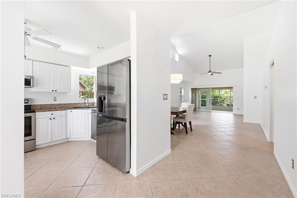 LAKESIDE VILLAS - Residential Lease