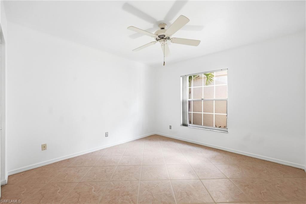 LAKESIDE VILLAS - Residential Lease