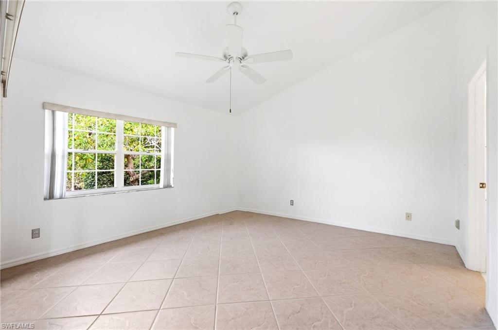 LAKESIDE VILLAS - Residential Lease