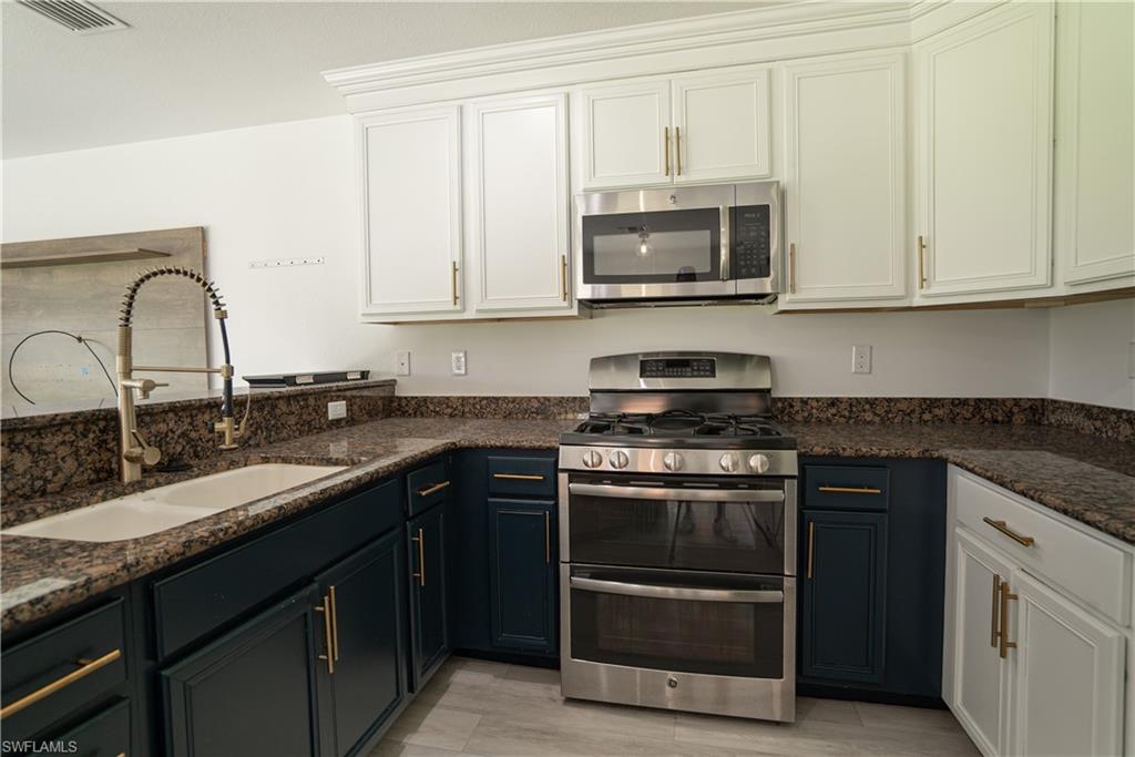 THE RESERVE AT ESTERO - Residential