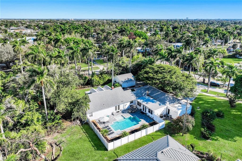 TWIN PALM ESTATES - Residential