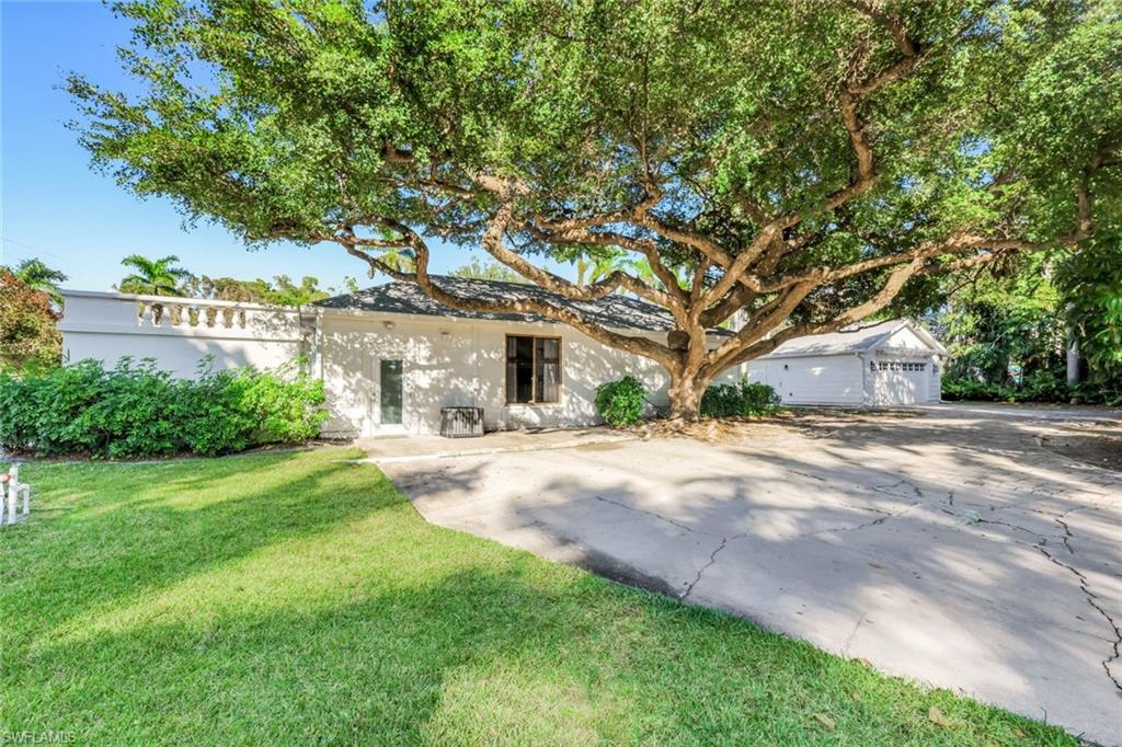 TWIN PALM ESTATES - Residential