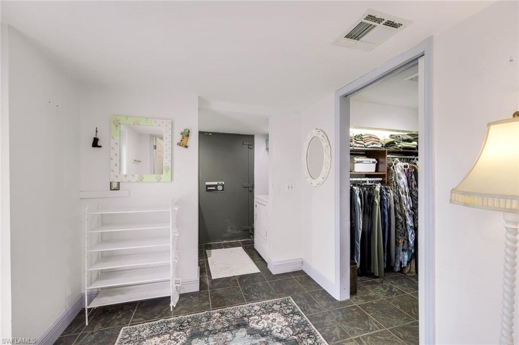 TWIN PALM ESTATES - Residential