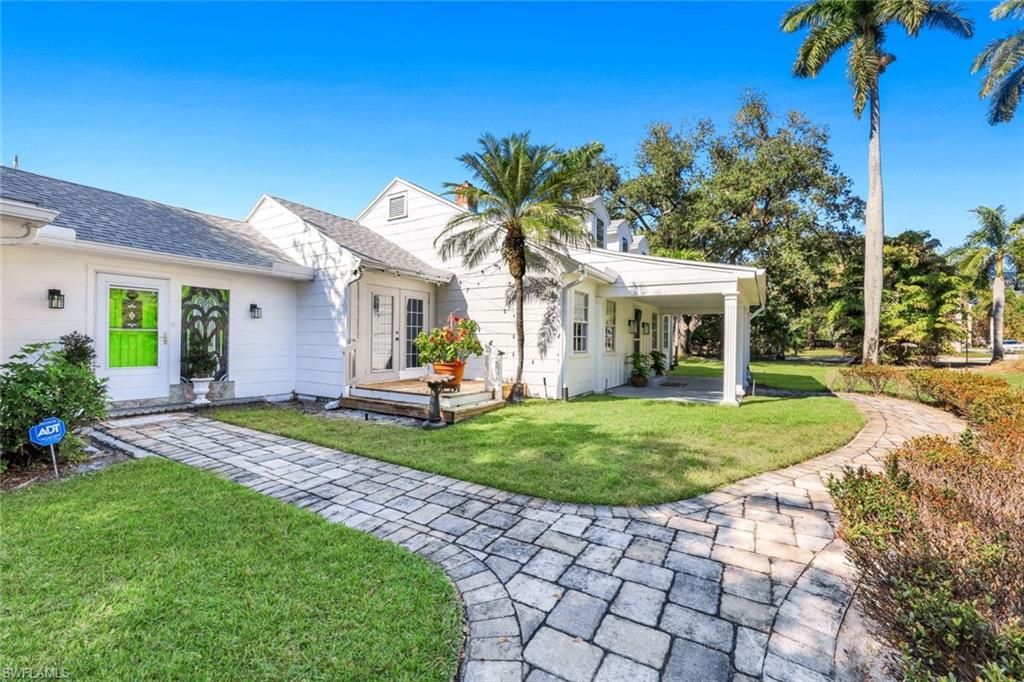 TWIN PALM ESTATES - Residential