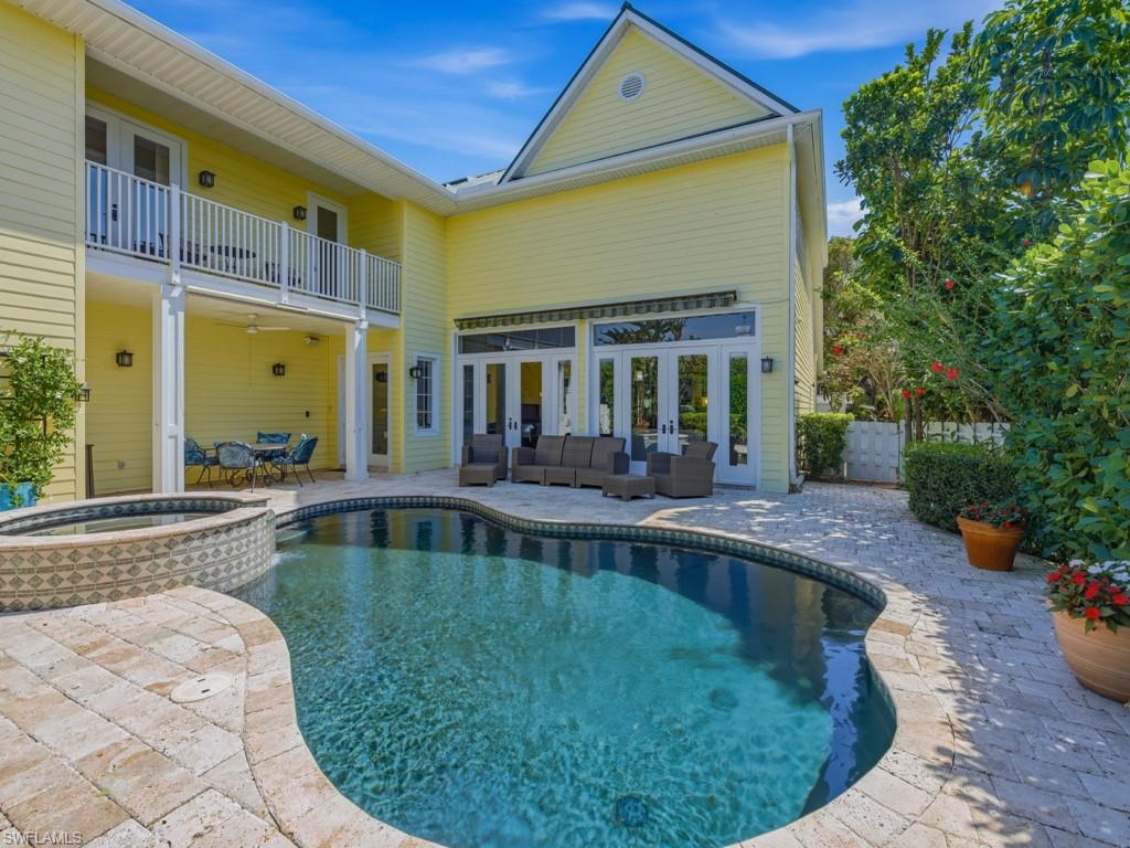 OLDE NAPLES - Residential