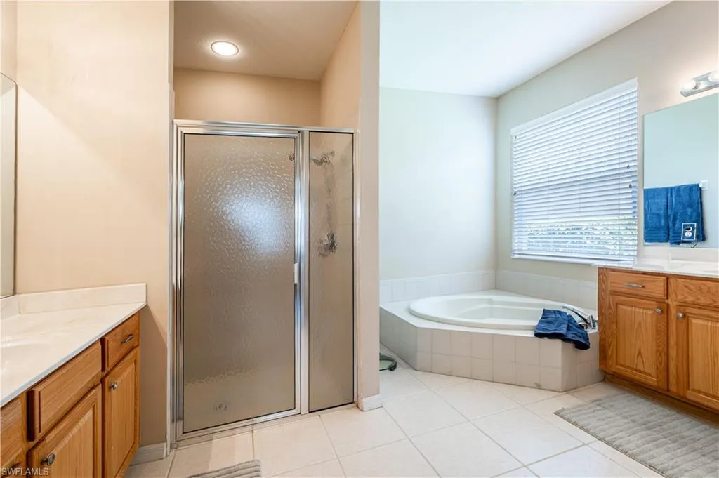 Naples, Florida 34116, United States, 5 Bedrooms Bedrooms, ,4 BathroomsBathrooms,Residential,Active,115247