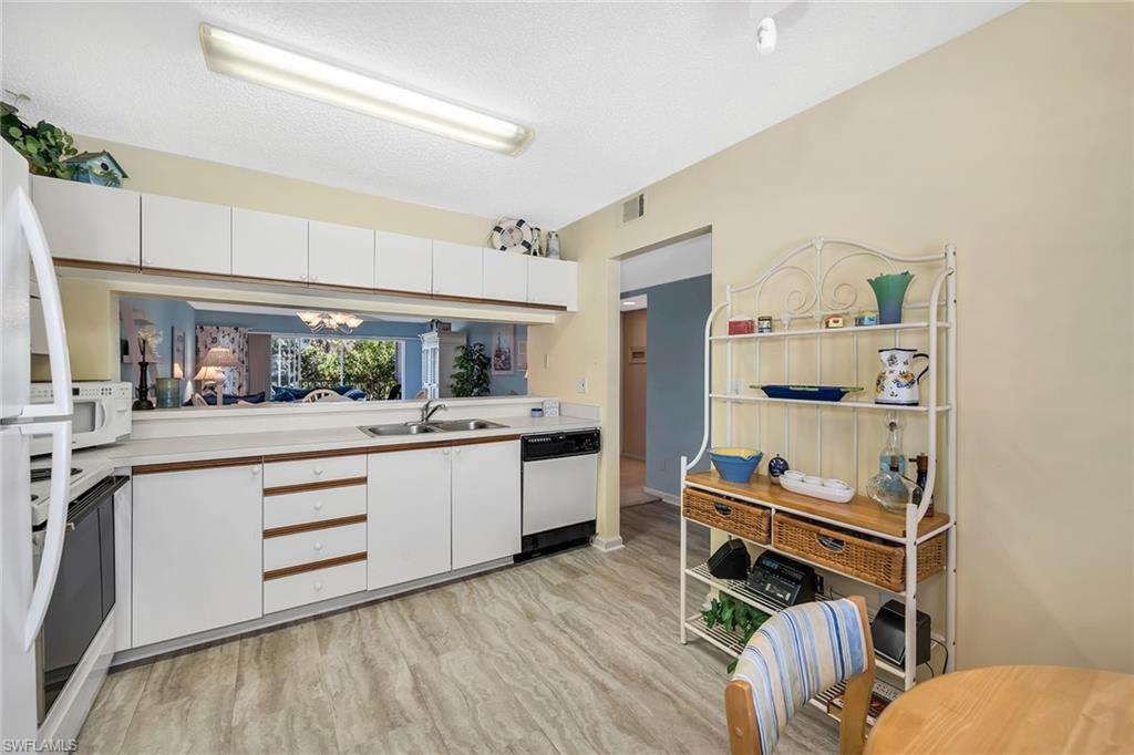 CHATHAM SQUARE - Residential