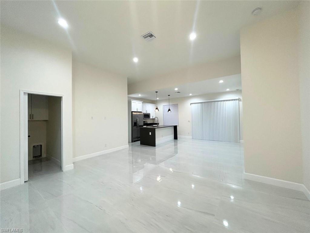 CAPE CORAL - Residential Lease