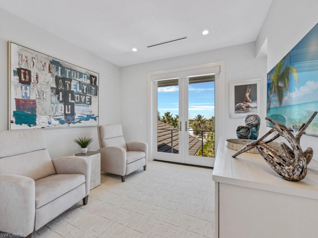 HIDEAWAY BEACH - Residential