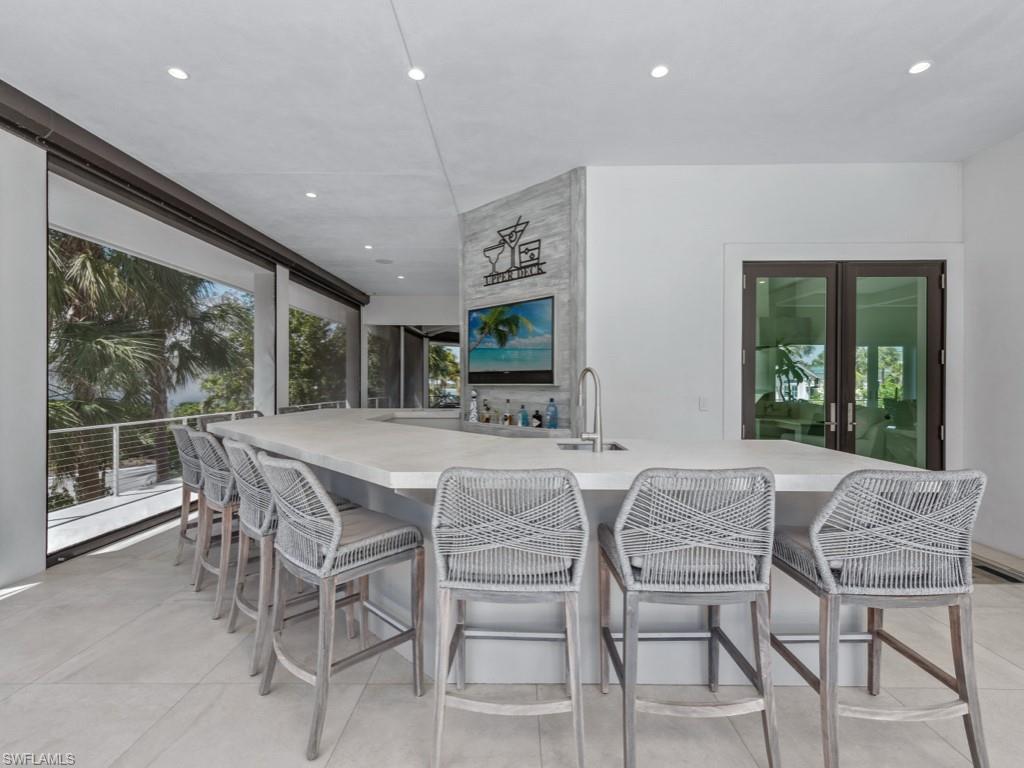 HIDEAWAY BEACH - Residential