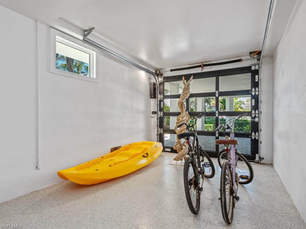 HIDEAWAY BEACH - Residential