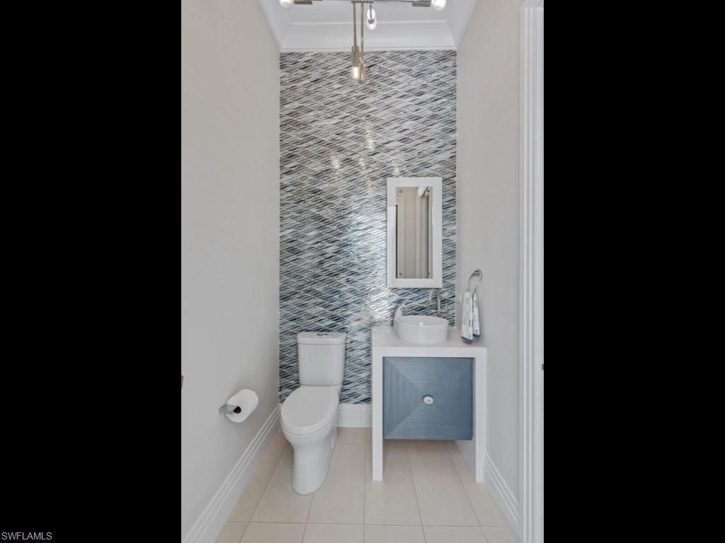 HIDEAWAY BEACH - Residential