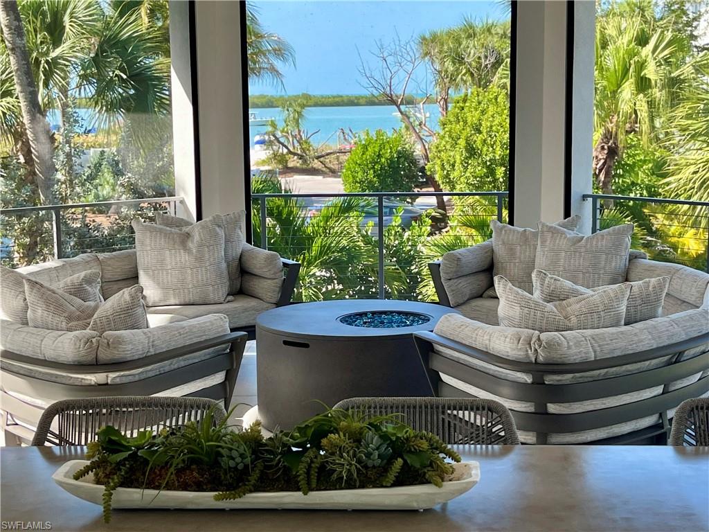 HIDEAWAY BEACH - Residential