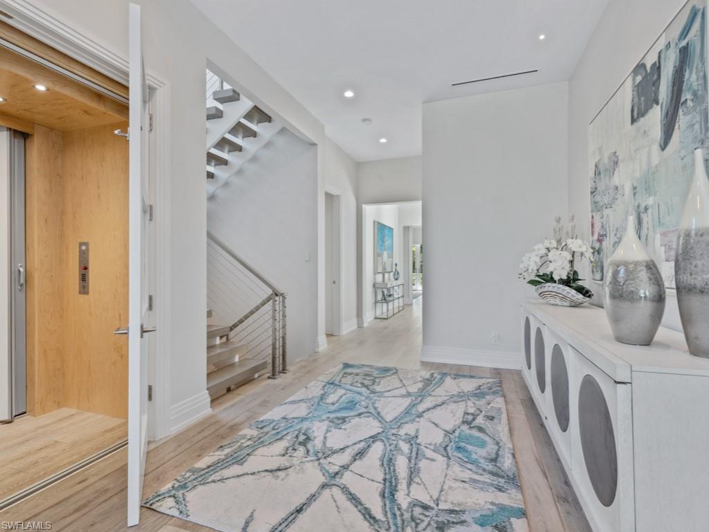 HIDEAWAY BEACH - Residential