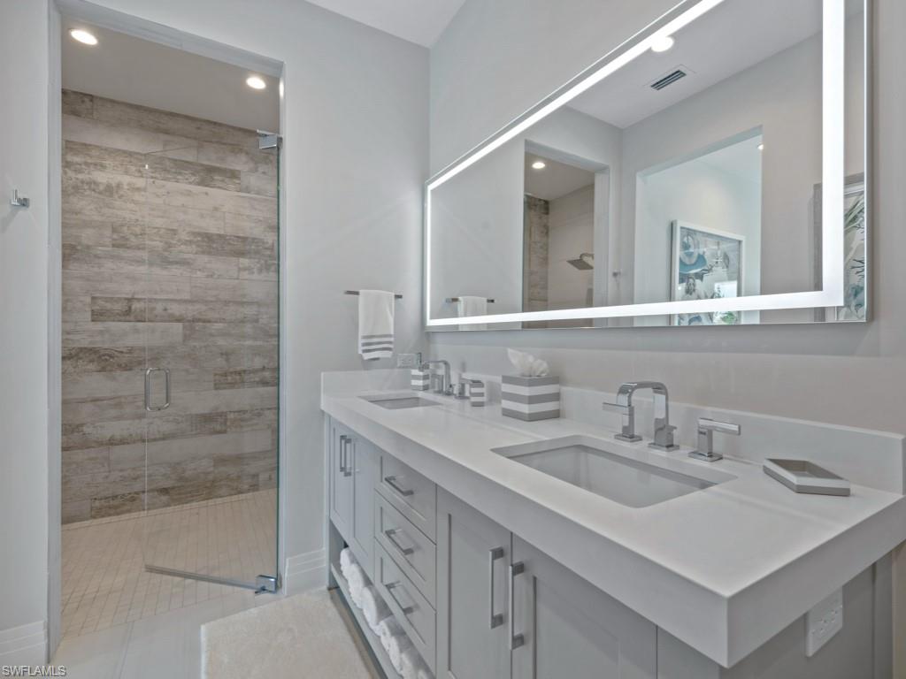 HIDEAWAY BEACH - Residential