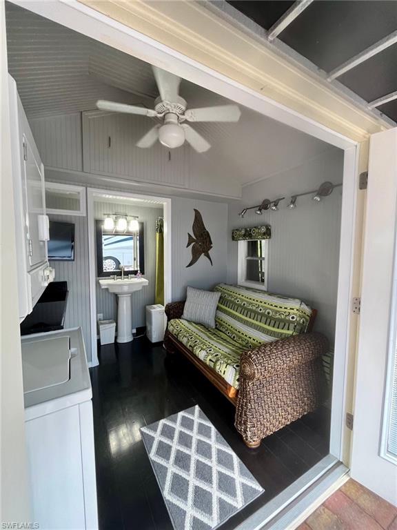 PELICAN LAKE RV RESORT - Land