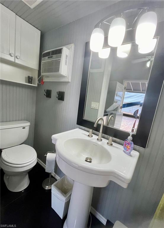 PELICAN LAKE RV RESORT - Land