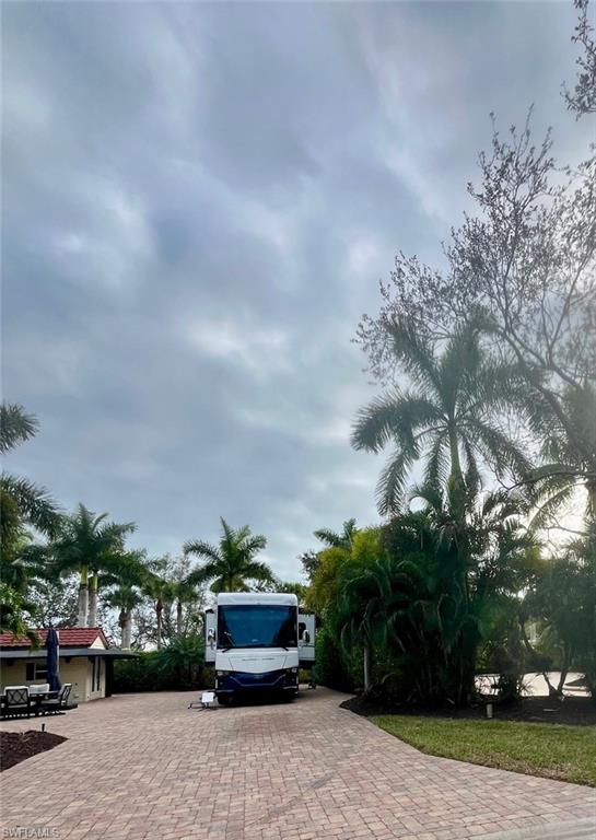 PELICAN LAKE RV RESORT - Land