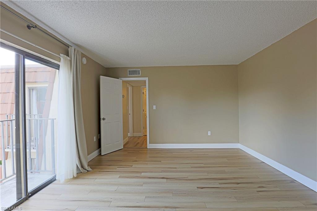 VILLAGE OF CEDARBEND - Residential Lease