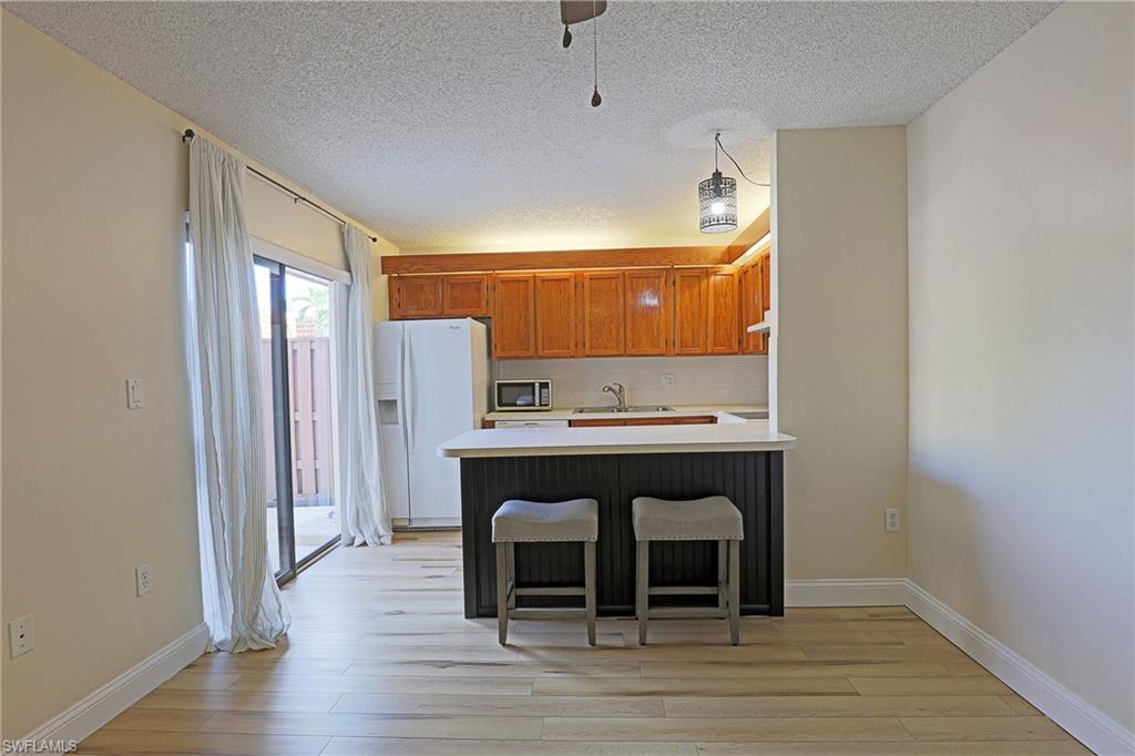 VILLAGE OF CEDARBEND - Residential Lease