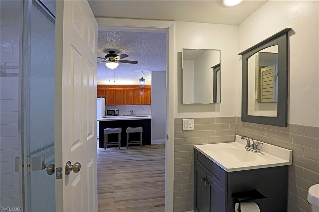 VILLAGE OF CEDARBEND - Residential Lease