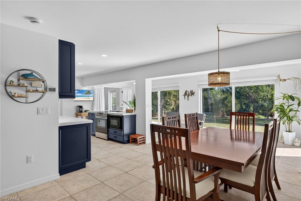 SANIBEL LAKE ESTATES - Residential