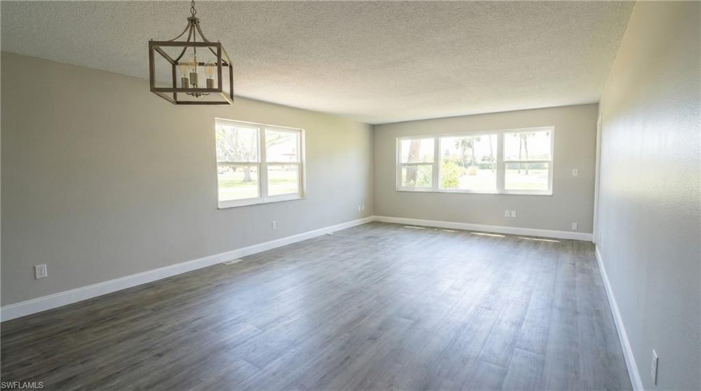 SEVEN LAKES - Residential