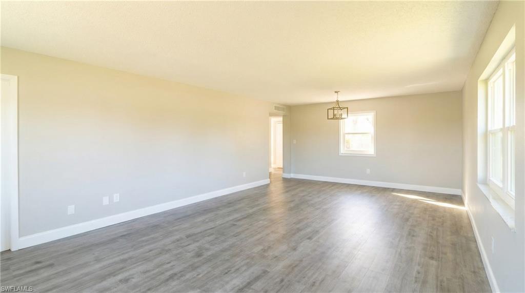 SEVEN LAKES - Residential