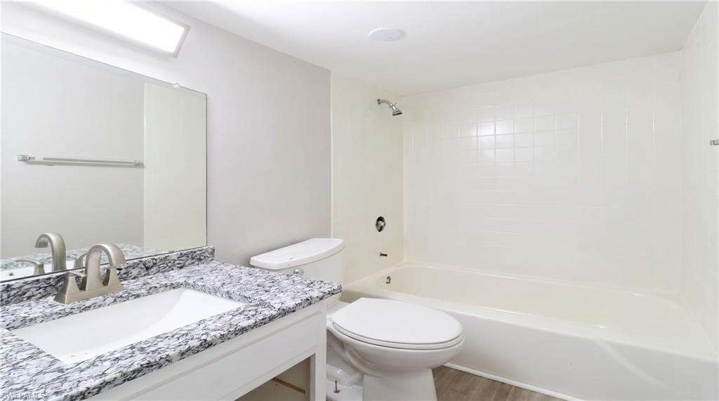 SEVEN LAKES - Residential