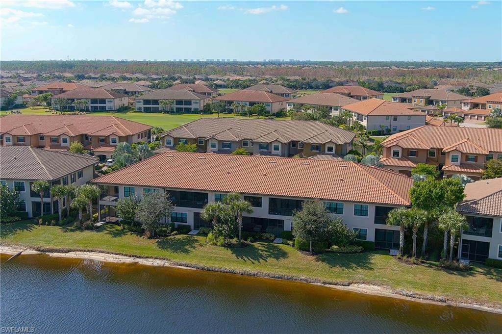 ESPLANADE - Residential