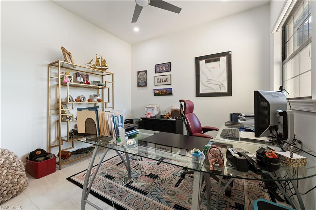 ESPLANADE - Residential