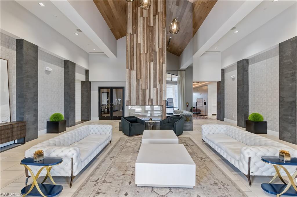 ESPLANADE - Residential