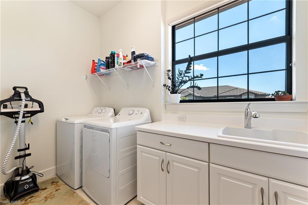 ESPLANADE - Residential