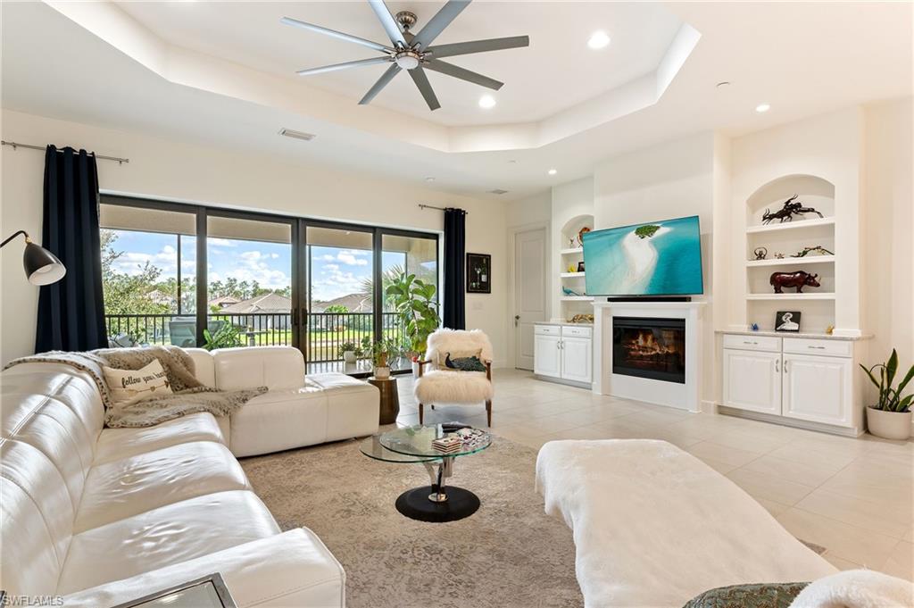 ESPLANADE - Residential