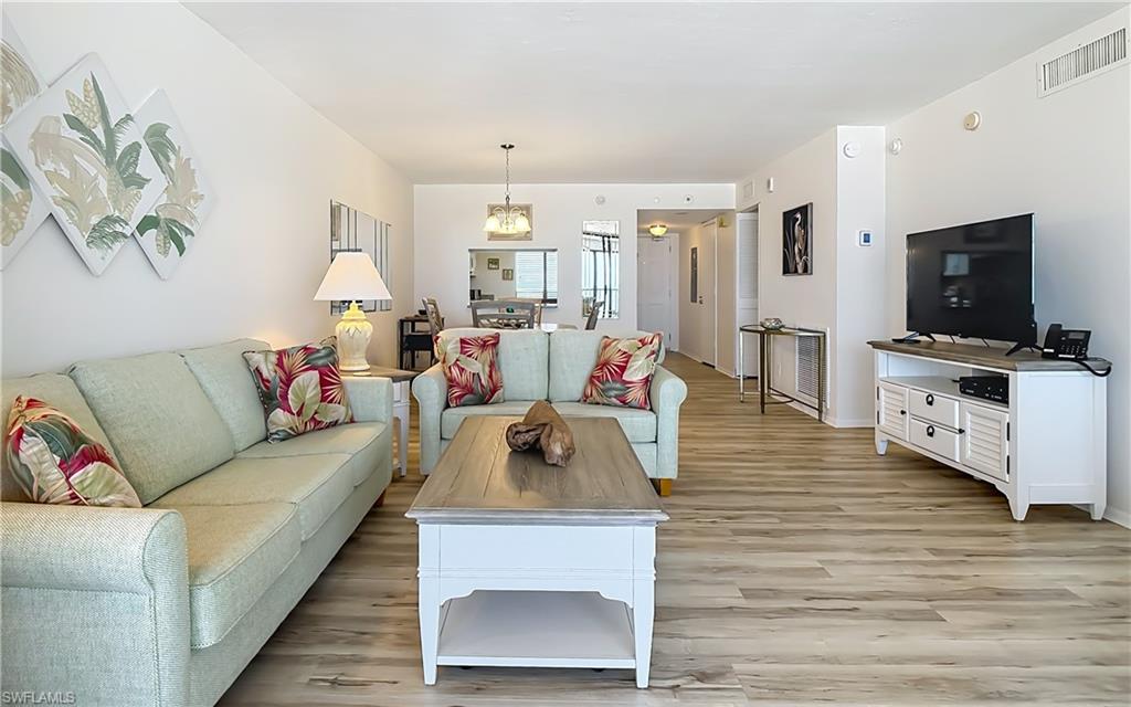 CAPER BEACH CLUB - Residential