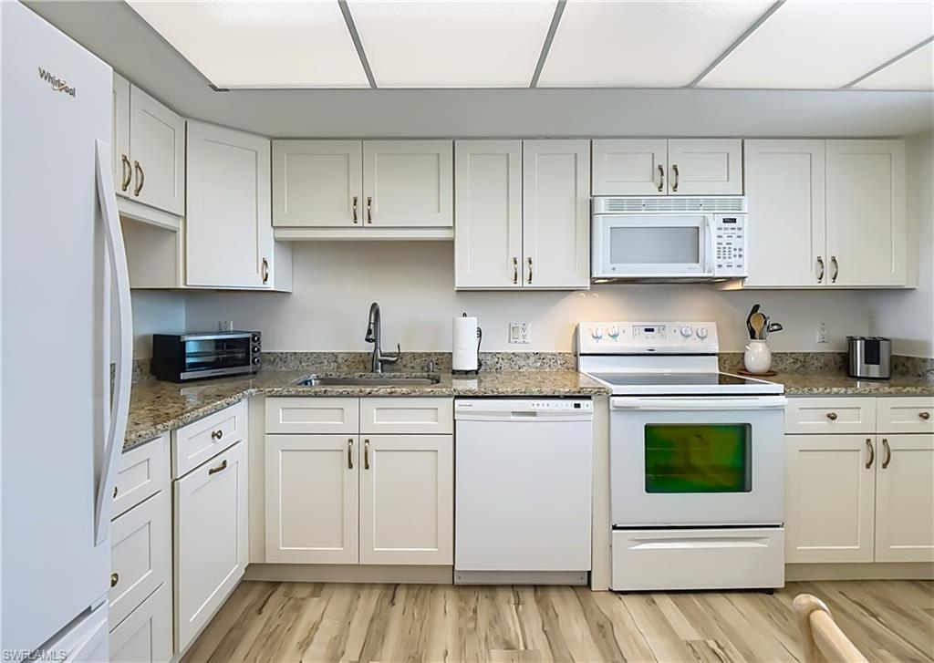 CAPER BEACH CLUB - Residential