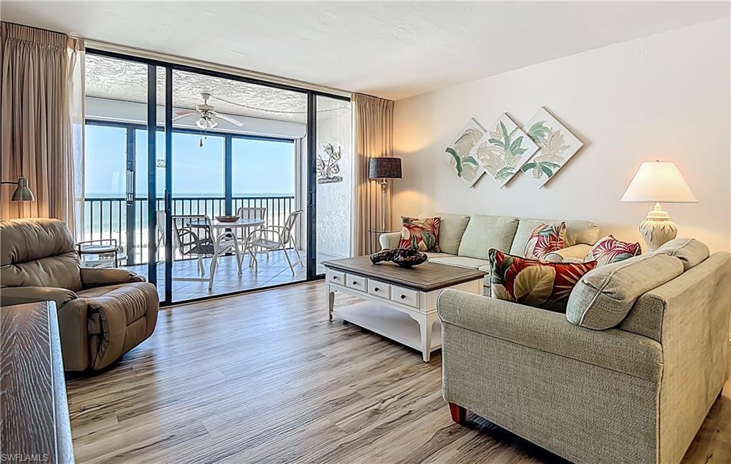 CAPER BEACH CLUB - Residential