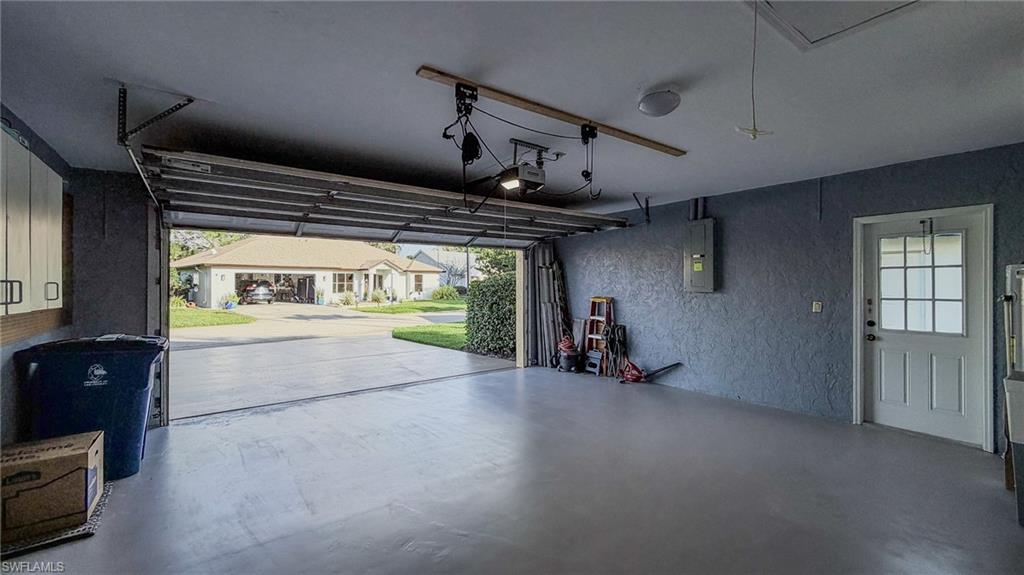 FOUNTAIN LAKES - Residential