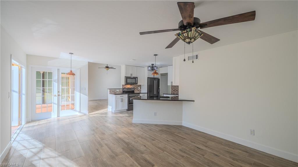 FOUNTAIN LAKES - Residential