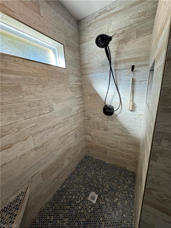 FOUNTAIN LAKES - Residential