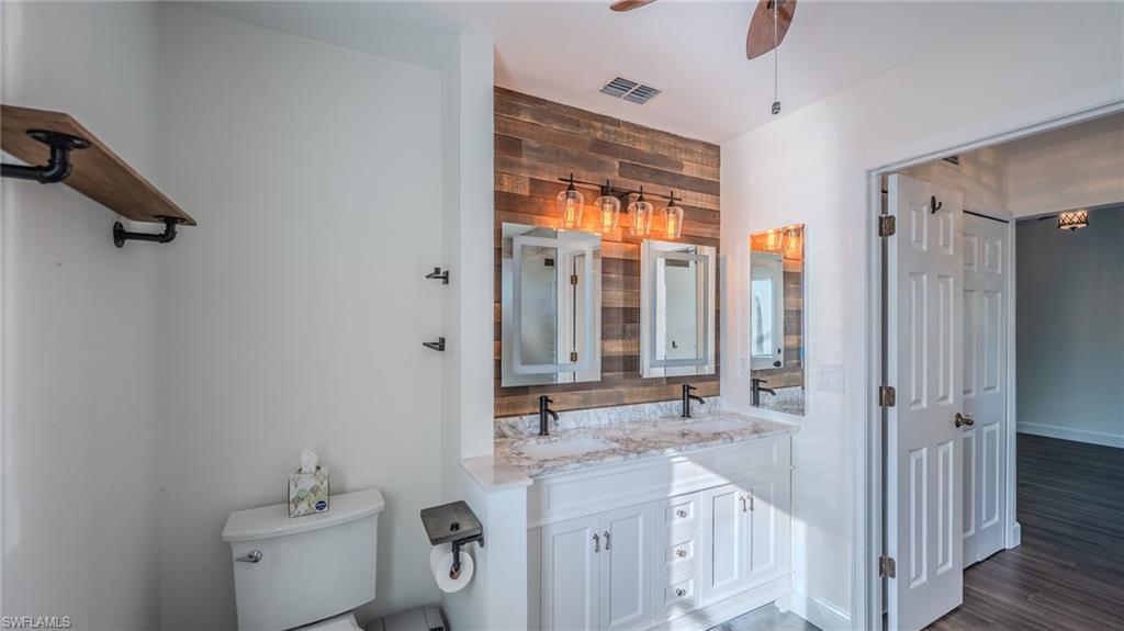 FOUNTAIN LAKES - Residential