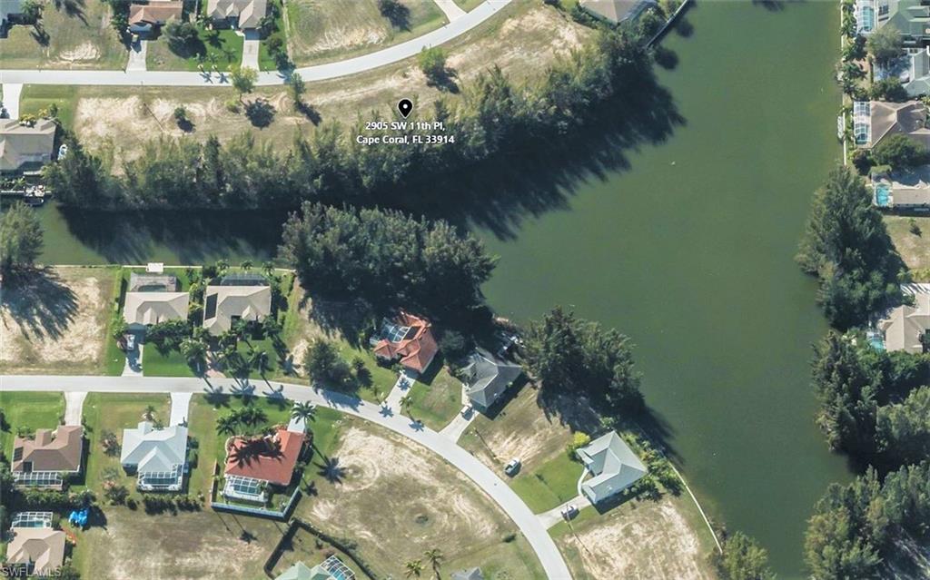 CAPE CORAL - Land