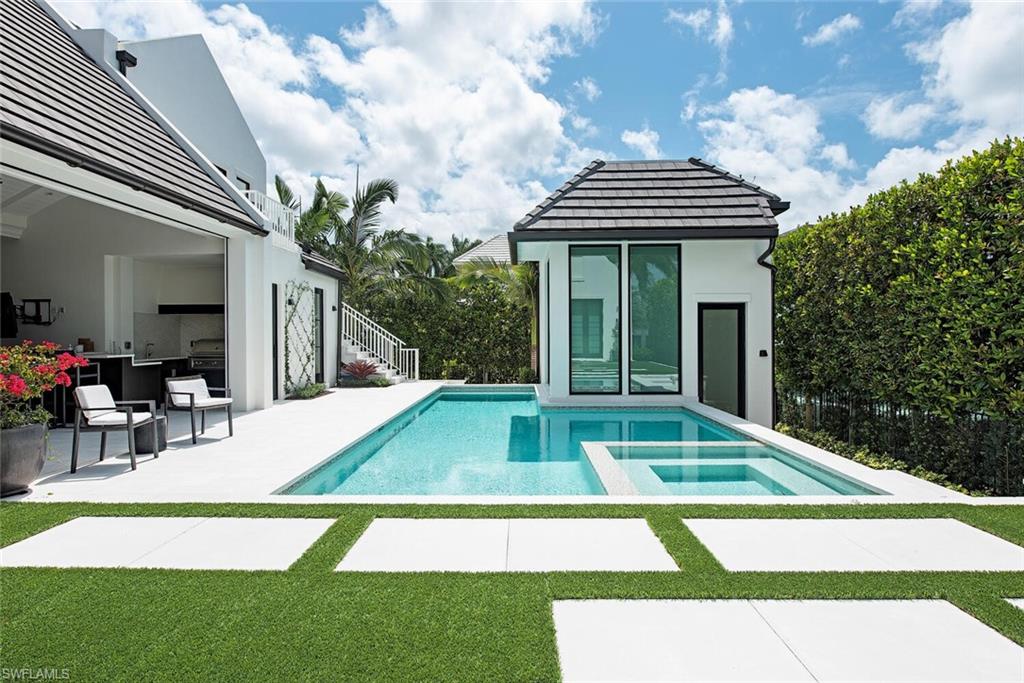 OLDE NAPLES - Residential